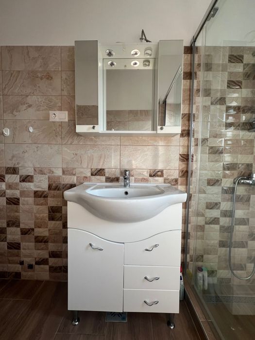 Oglinda baie cu dulap