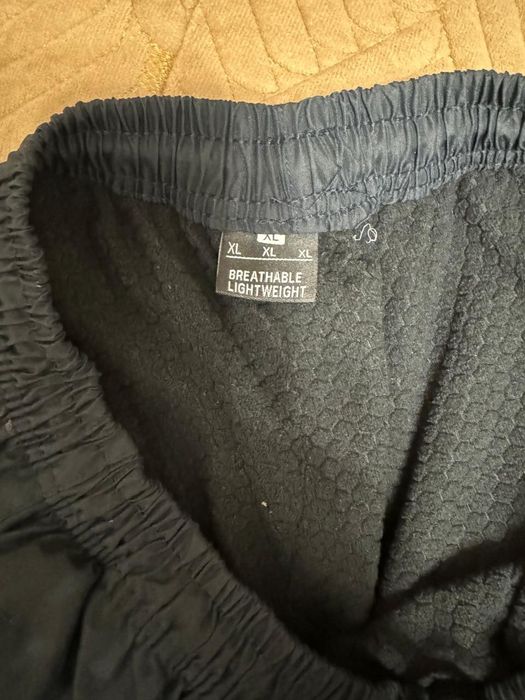 Продам трико с флисовым подкладом, в отлчном  состояние