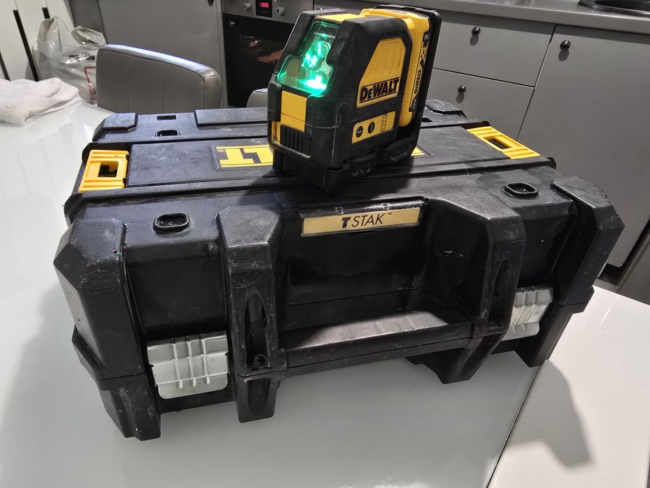 Dewalt dce008g rază verde