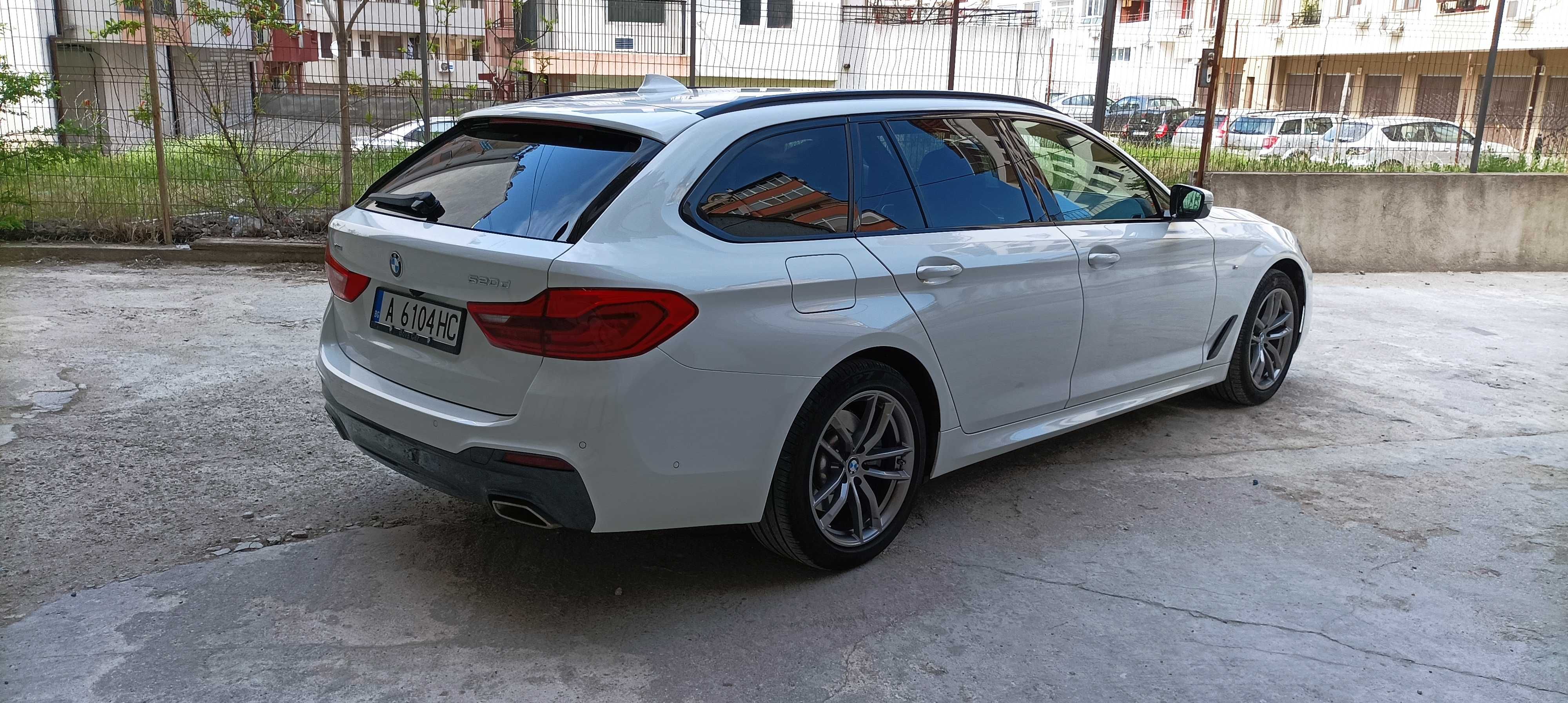 BMW 520d xDrive Комби, М пакет, подарък - джанти 17'' със зимни гуми