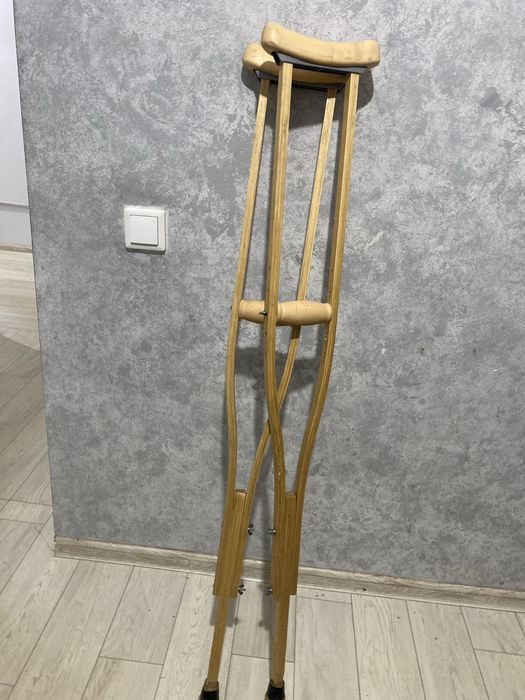 Костыли деревяные