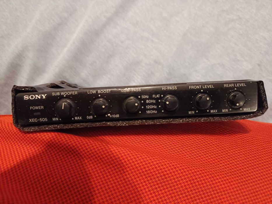 Легендарен автомобилен активен кросоувър Sony XEC-505 и за у дома