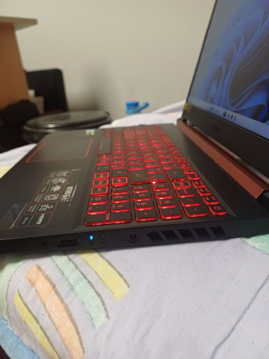 Acer Nitro 5 геймърски лаптоп