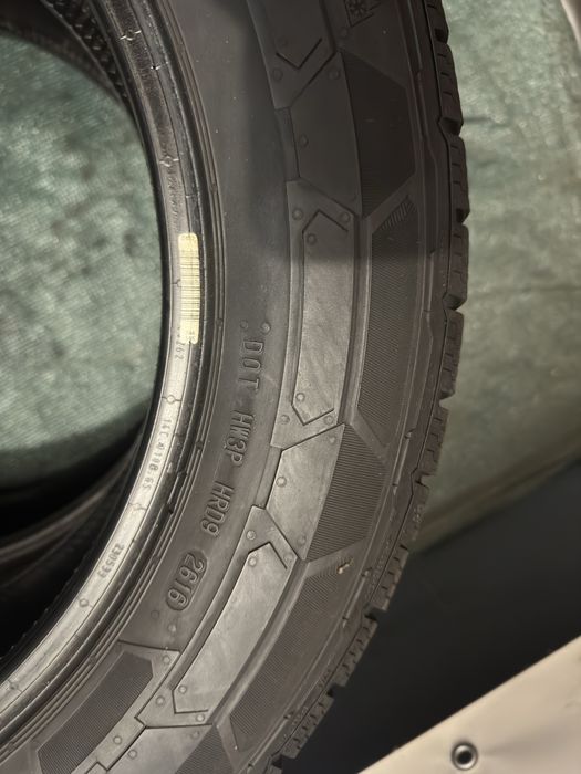 215/60 R17C 104/102H - Continental Van Contact Winter M+S Oferta