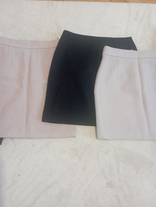 Къси вълнени поли, размер XS, S