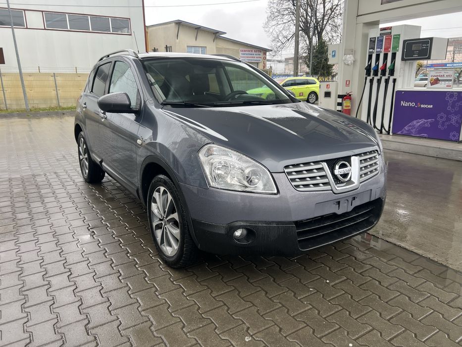 Nissan qasqai  4x4 la buton