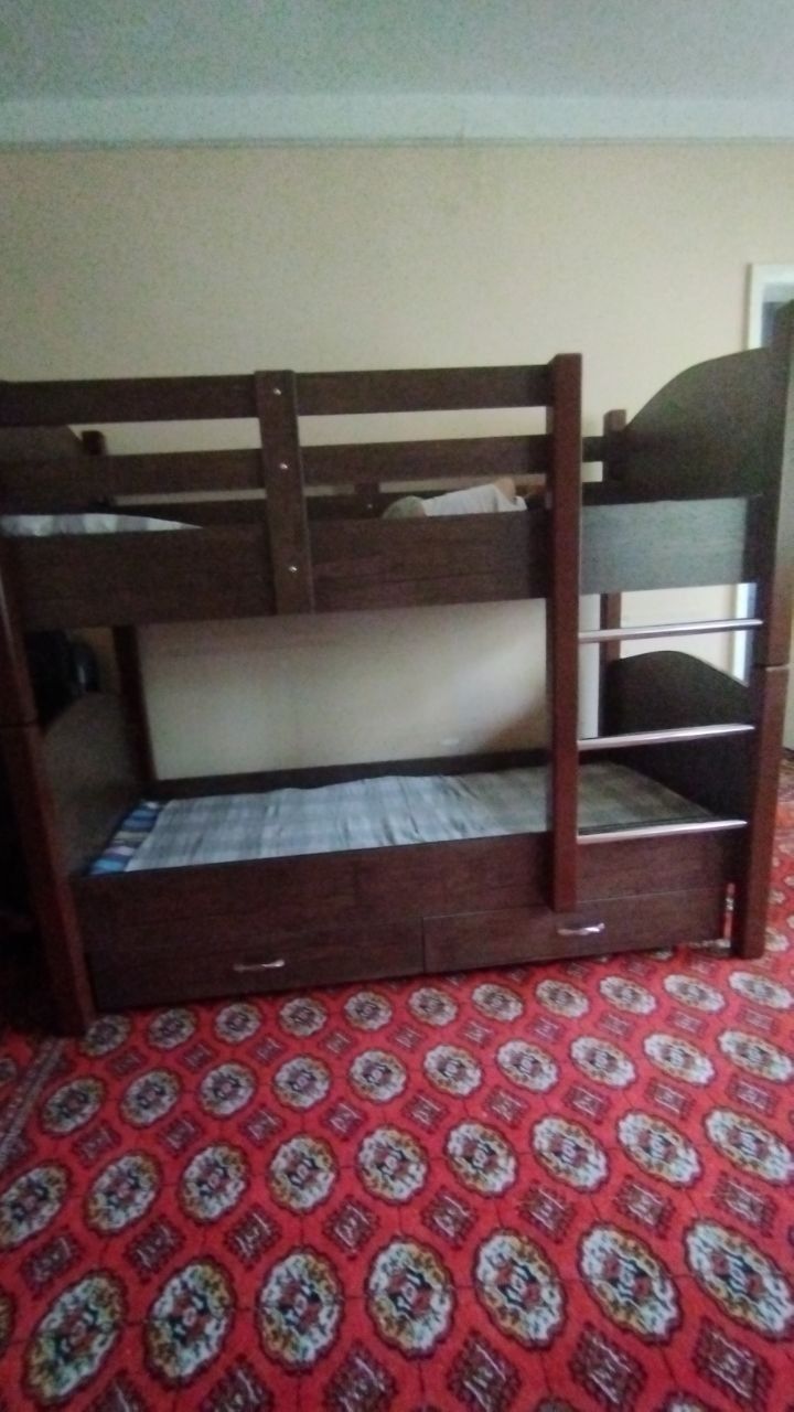 Двухэтажный детская кровать