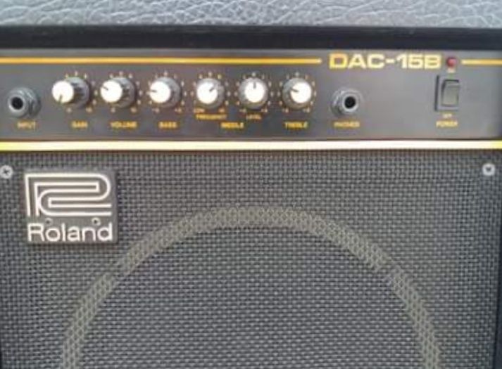 amplificator chitara bass Roland DAC-15B