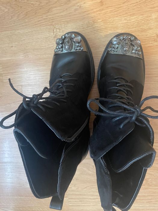 Топли, модерни кубинки.