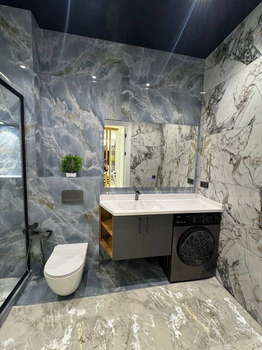 Продается 2/5/12 67м2 в Новостройке, строительный рынок Жомий