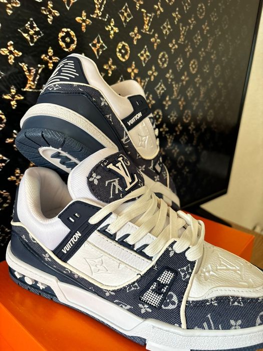 Adidași model nou