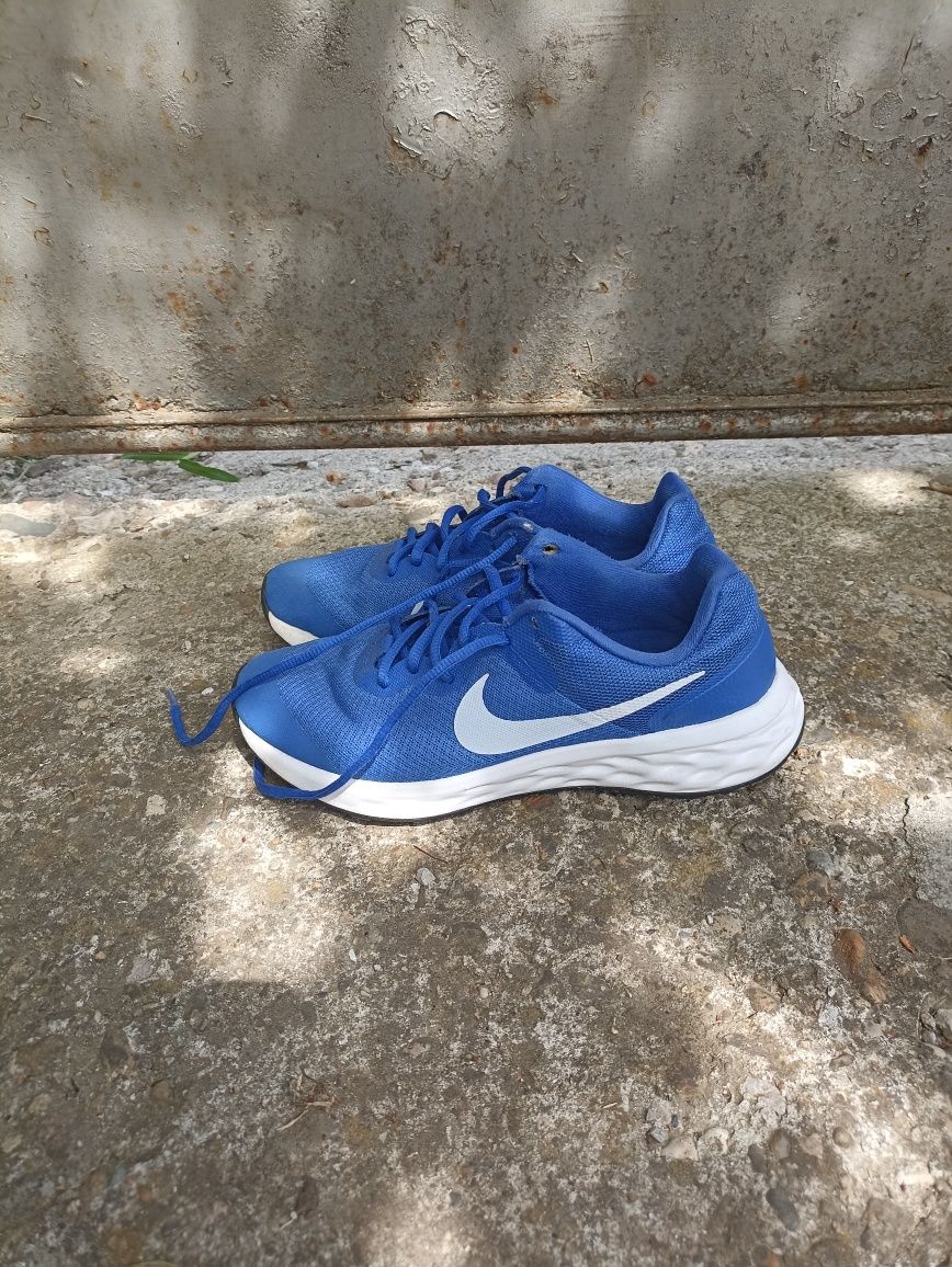 Продавам Nike!..