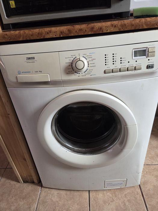 Mașina de spălat haine