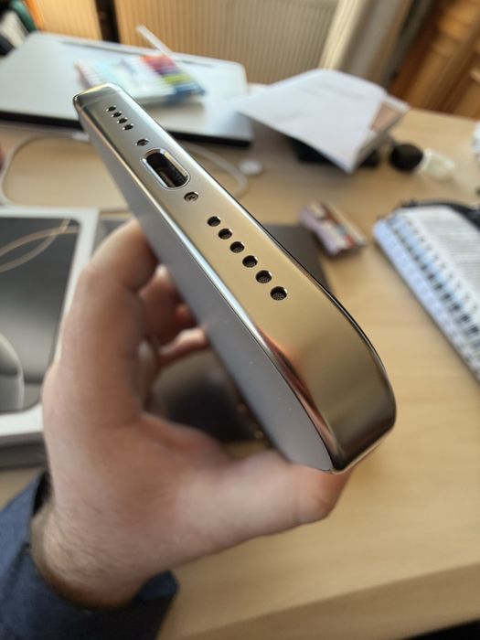 Vand iphone 16 pro max Garantie