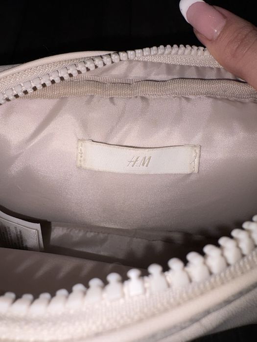 Дамска чанта на H&M в идеално състояние