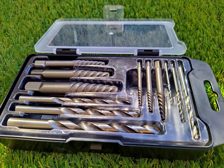 Trusa 12 extractoare suruburi rupte 12 piese burghie metal