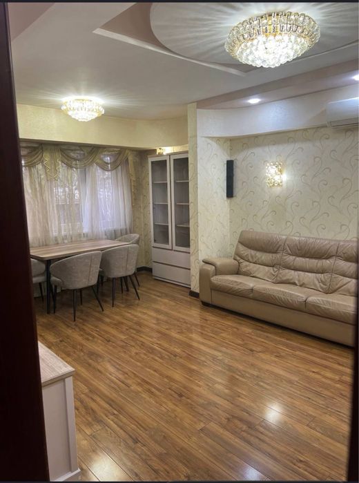 Ц4 4в3/2/9 91м2 , продается квартира в центре , 5 школа , алайский