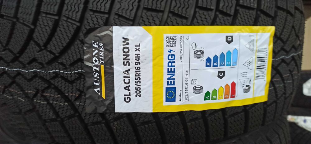 Зимни гуми 205/55/16 Austone