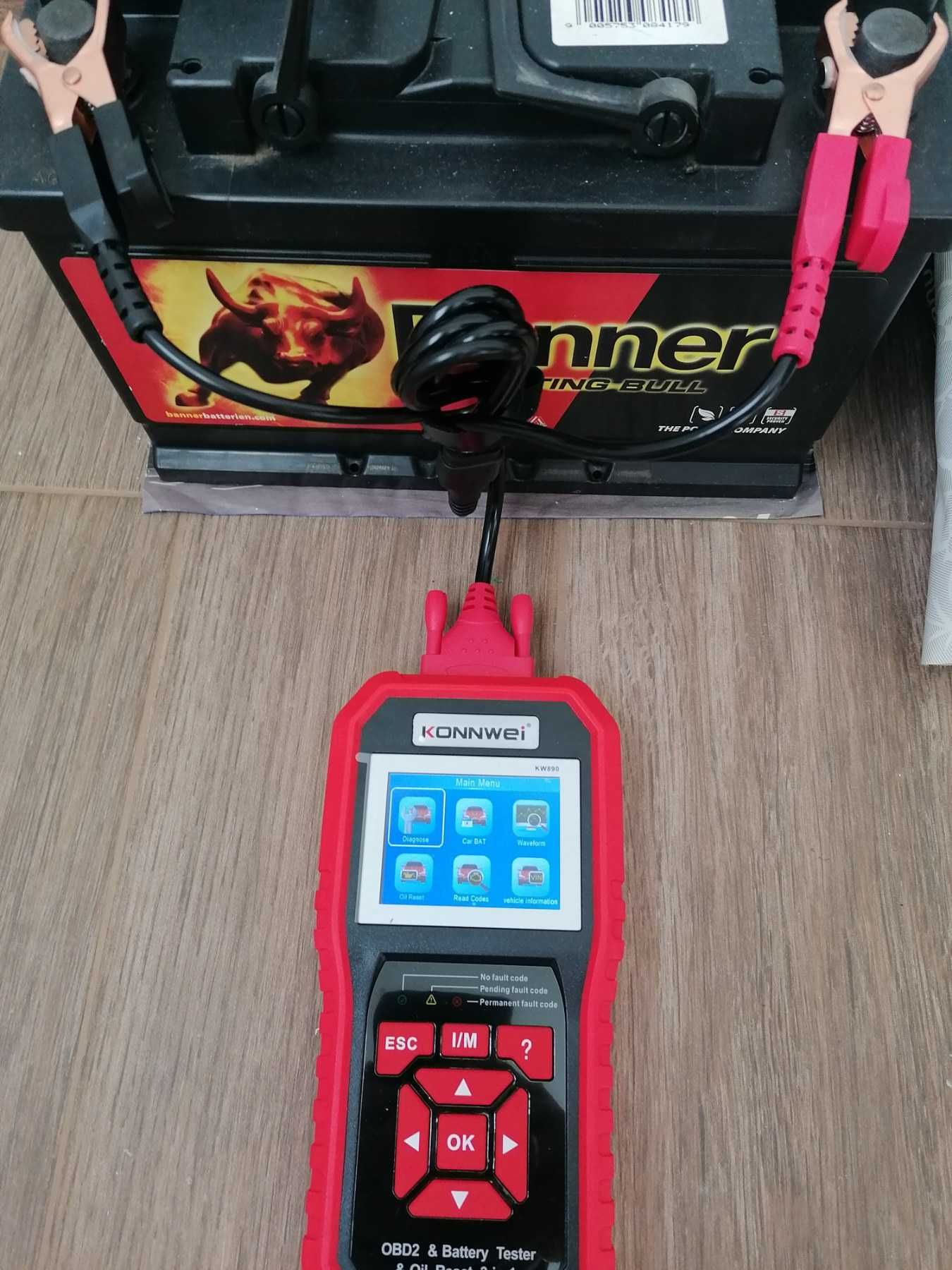 авто диагностика  + акумулаторKONNWEI KW890