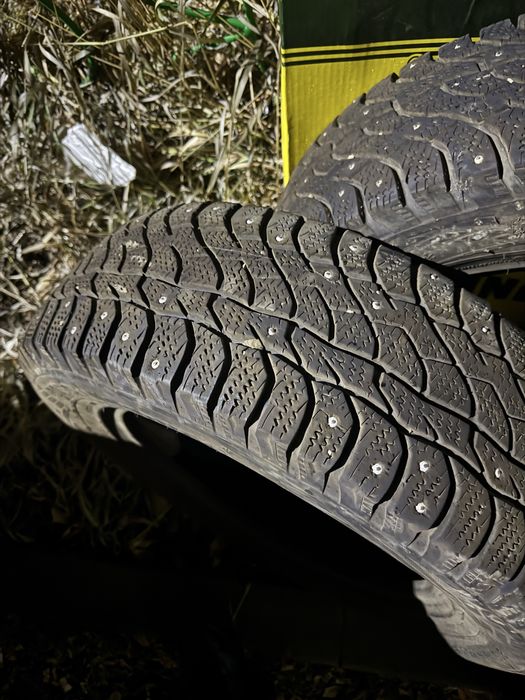 Зимные шины 2 штуки