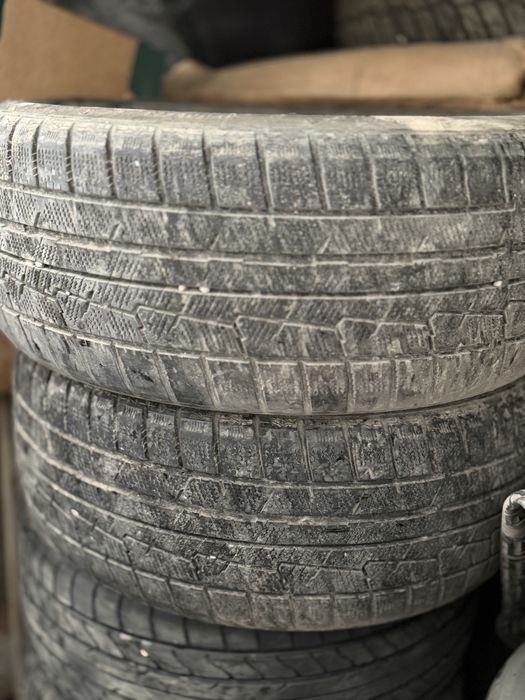Продам пару 235/50/18