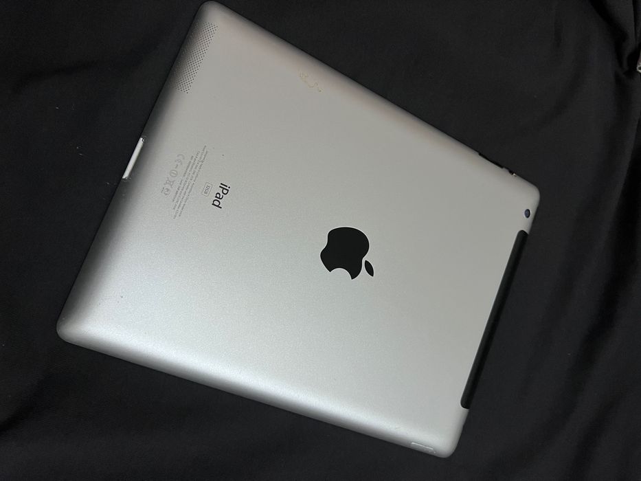 Старый IPad на запчасти
