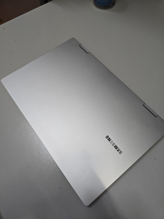 Samsung Ultrabook Galaxy Pro 360 5G + Husa