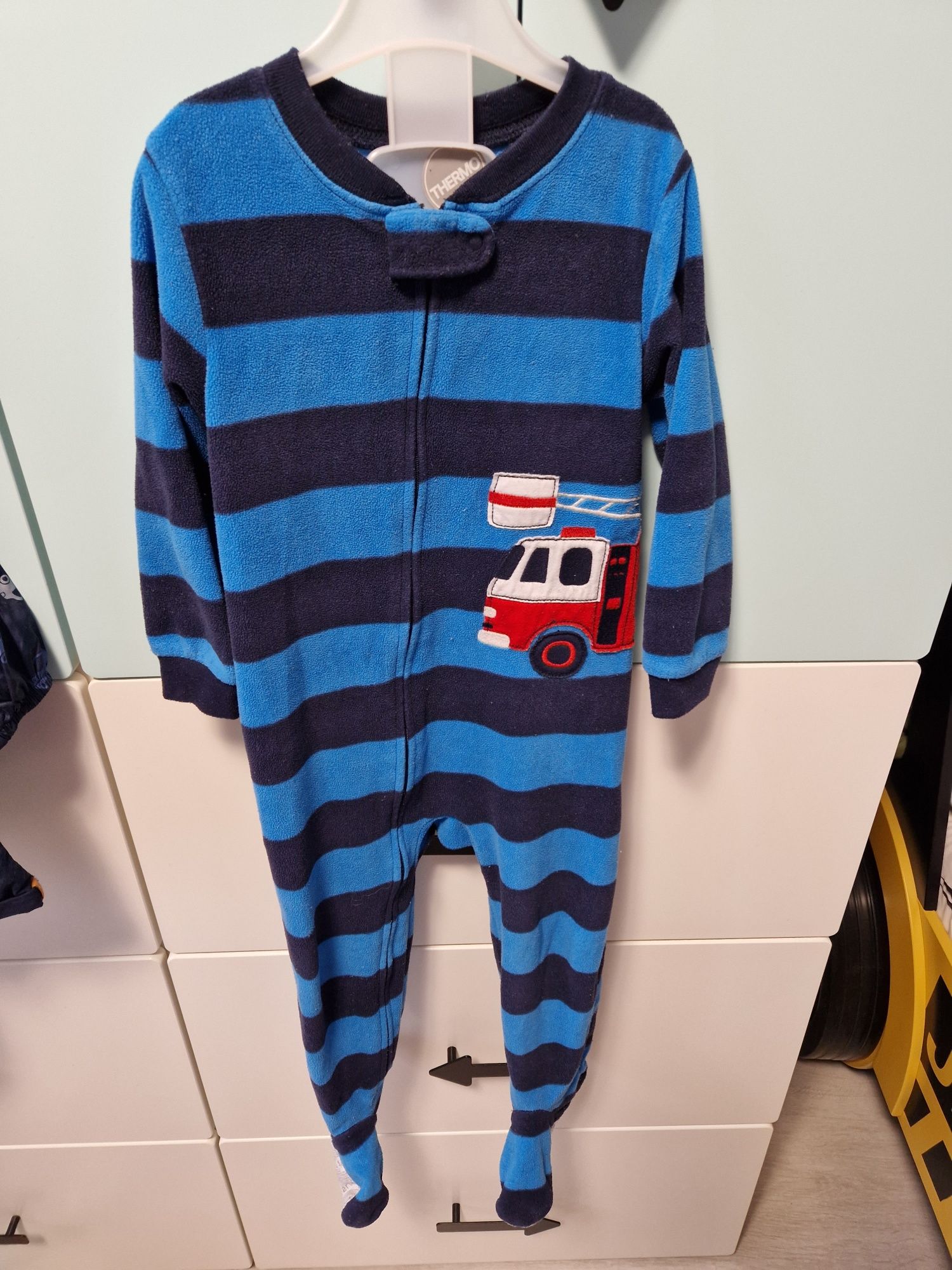 Vând pijama/salopetă CARTER'S polar/ fleece cu fermoar