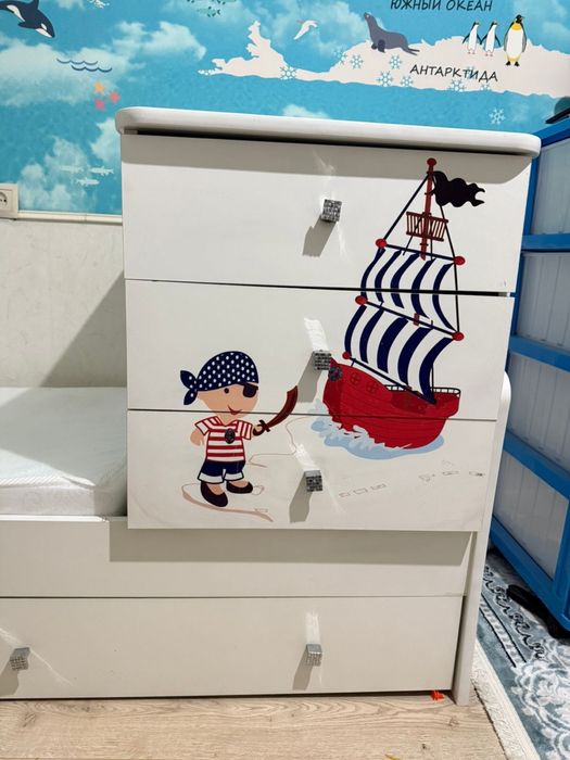 Детская кровать с тумбой