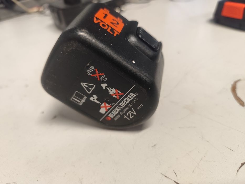 Продавам батерии за винтоверти