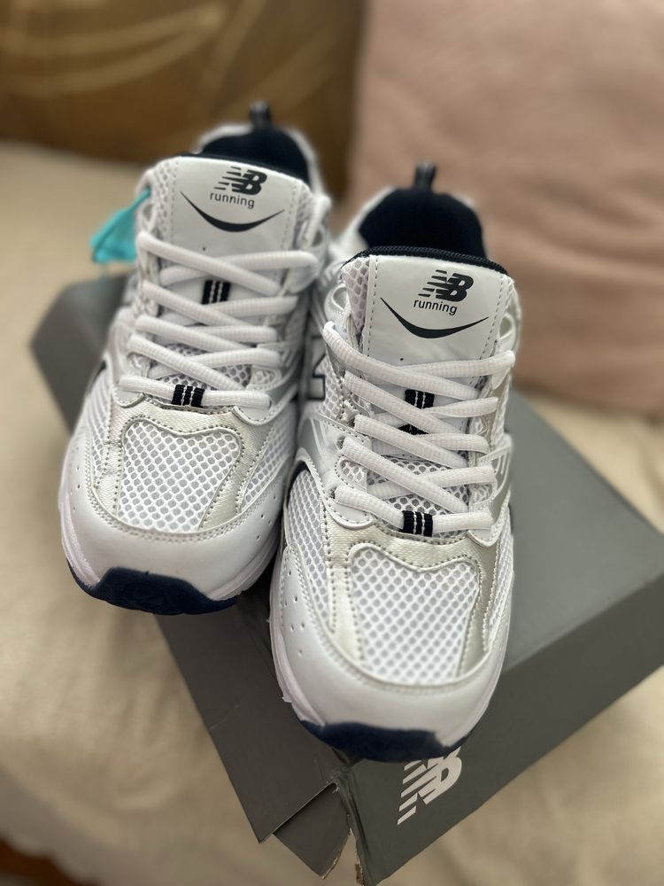 Обувки new balance 530