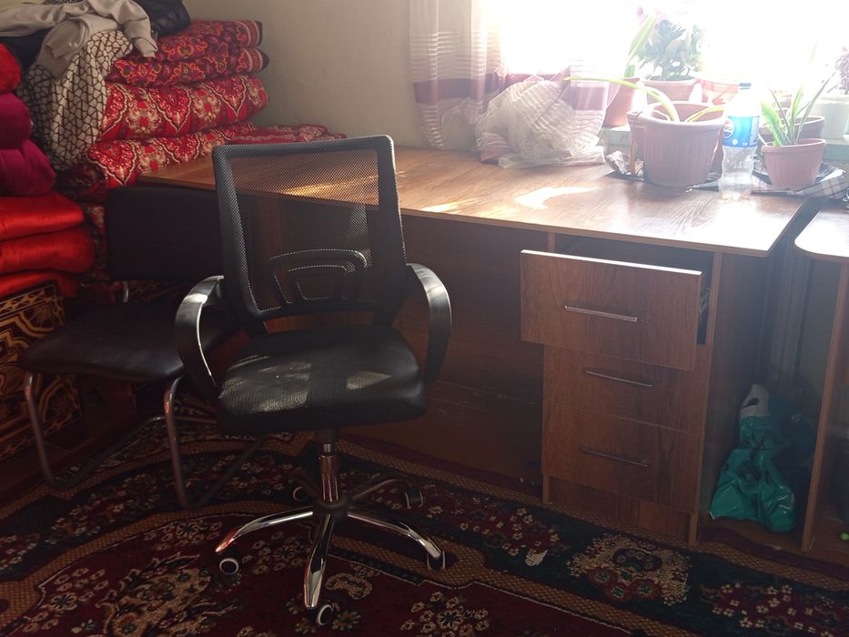 Stol stul kreslo sotiladi