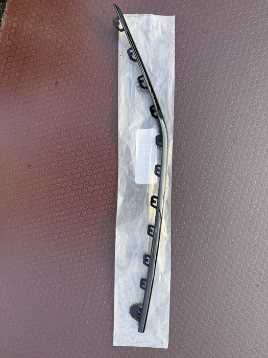 Мерцедес EQB лайсна броня AMG