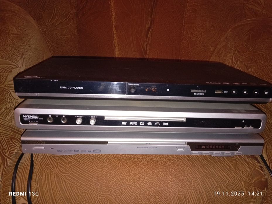 Продам DVD в рабочем состояние