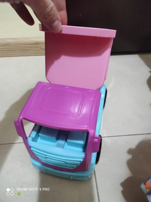 Лот от играчки за момиче - 20 лв.