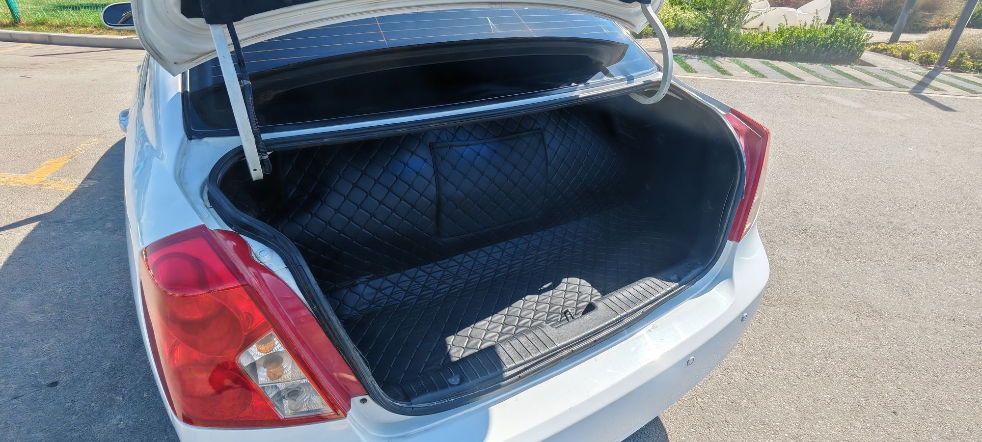 Lacetti optra sotiladi Laseti