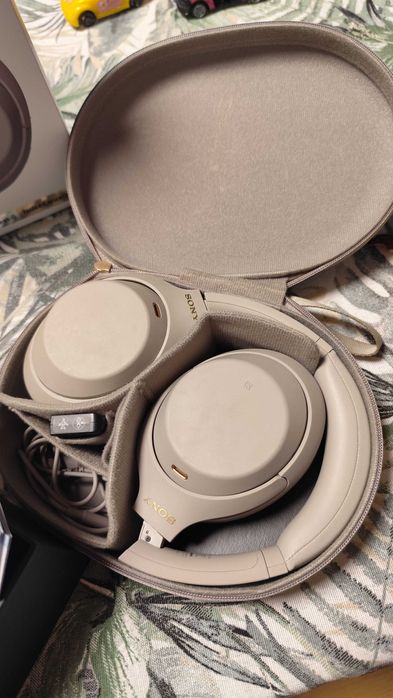 Безжични слушалки Sony - WH-1000XM4 , шумоизолиращи