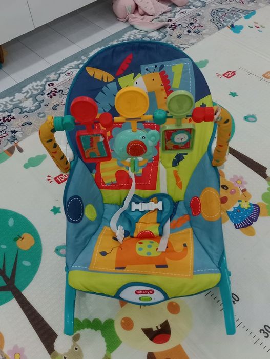 Шезлонг-качелка для детей