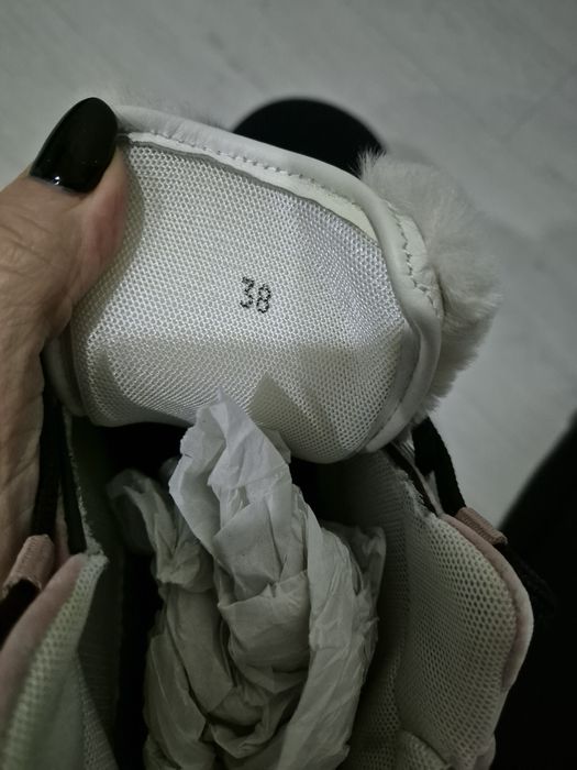 Ghete de iarna noi, cu talpa vibram