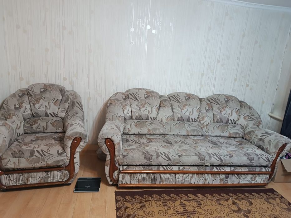 Диван в хорошем состоянии