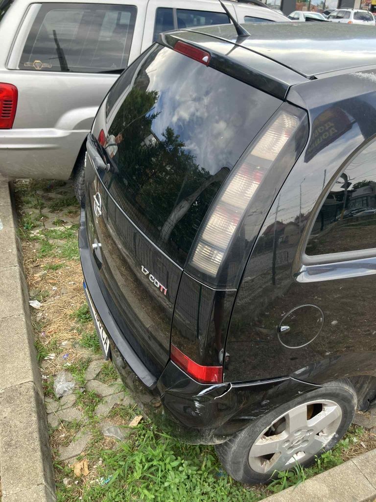Продавам Opel Meriva 2004 година
