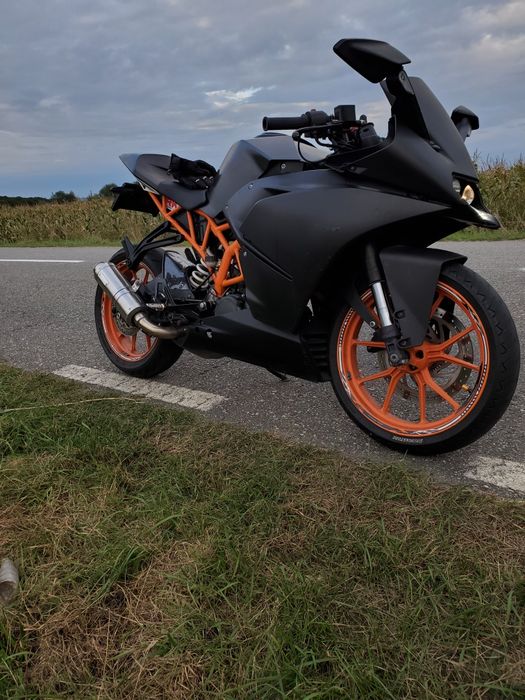 Vând ktm rc 125 15 cp 2016