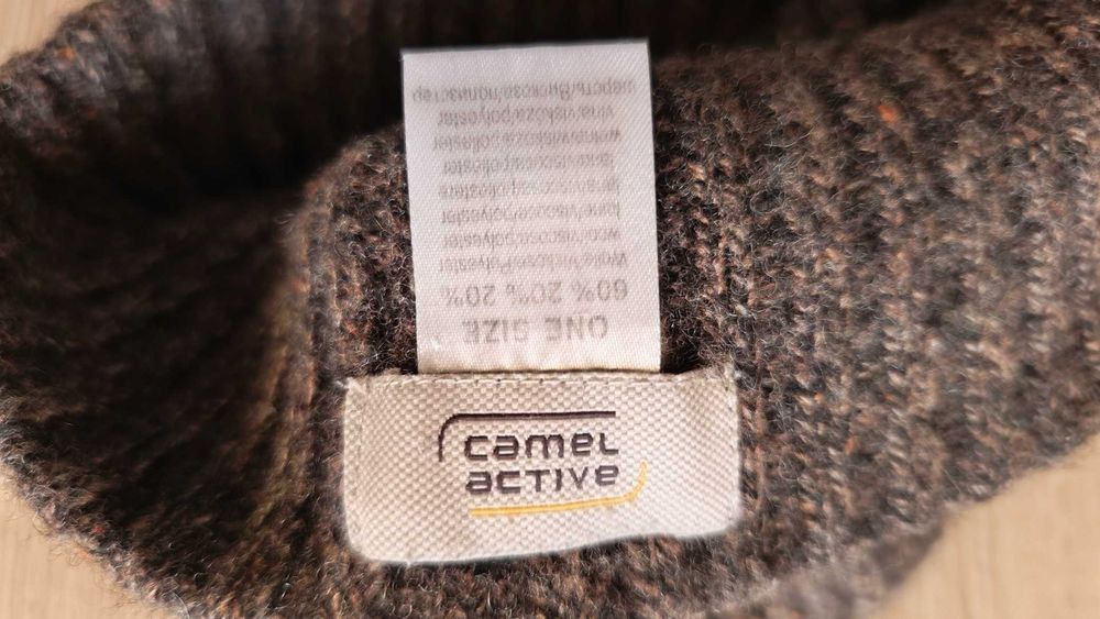 вълнена зимна шапка Camel Active