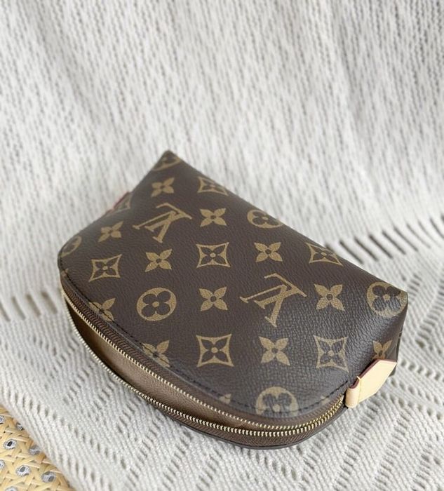 Несесер за гримове louis vuitton
