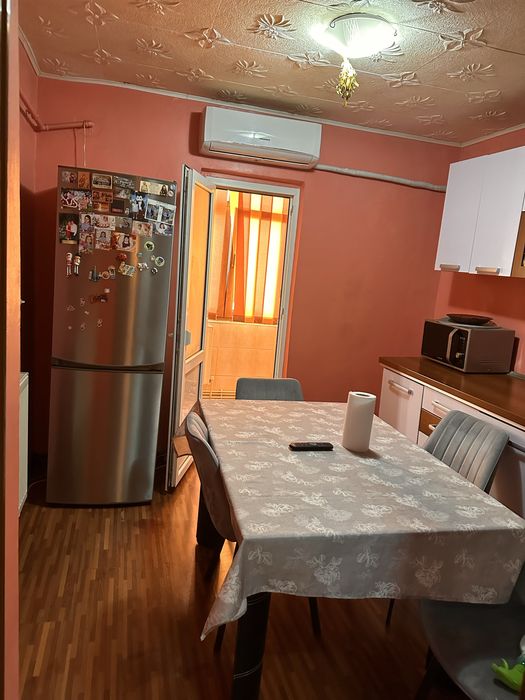 Vand apartament situat in orasul Rovinari strada sporturilor