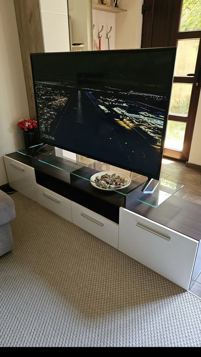 Comoda TV Sufragerie