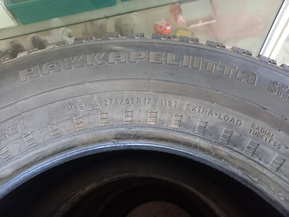 Шины зимние Nokian 275 65 R17