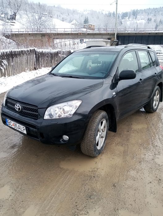 Vând Toyota RAV4