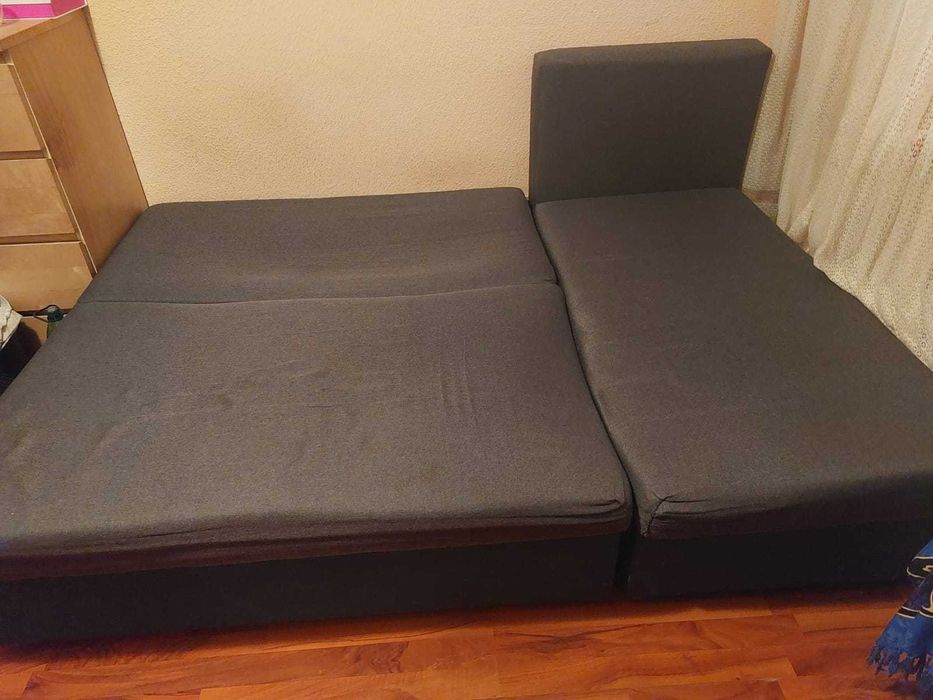 Vând colțar-canapes extensibila