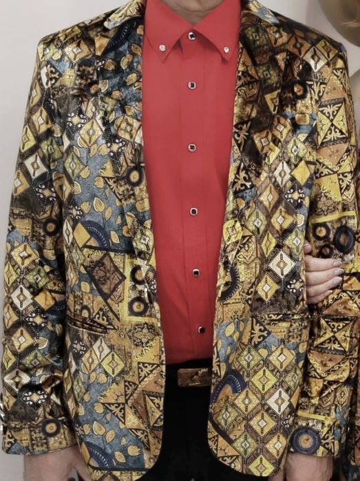 Продам пиджак,50 размер королевский велюр